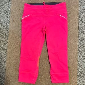 Athleta size medium - capri leggings